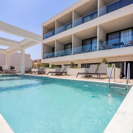 Sol Luxus アパート